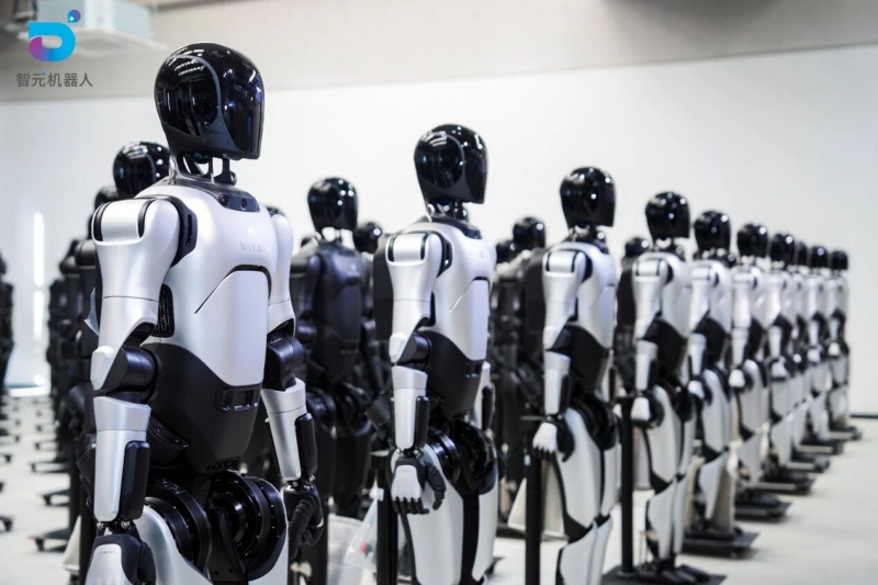 智元第5000台通用具身机器人量产下线，具身机器人从技术验证全面迈入规模商用时代(图1)